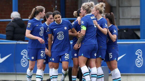 Sam Kerr’s strike sees Chelsea beat Manchester United to reclaim WSL top spot