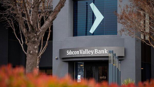 Silicon Valley Bank collapses in biggest failure since 2008