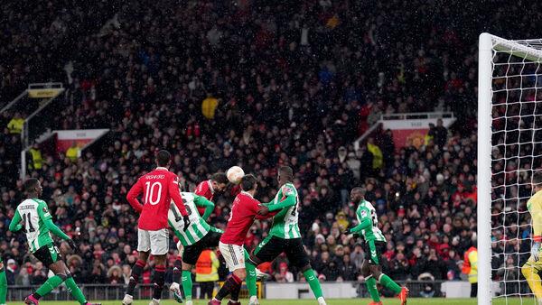 Bruno Fernandes and Antony shine as United move on from horror of Anfield