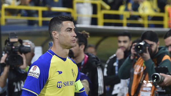 Cristiano Ro<em></em>naldo storms off kicking water bottles after Saudi league defeat